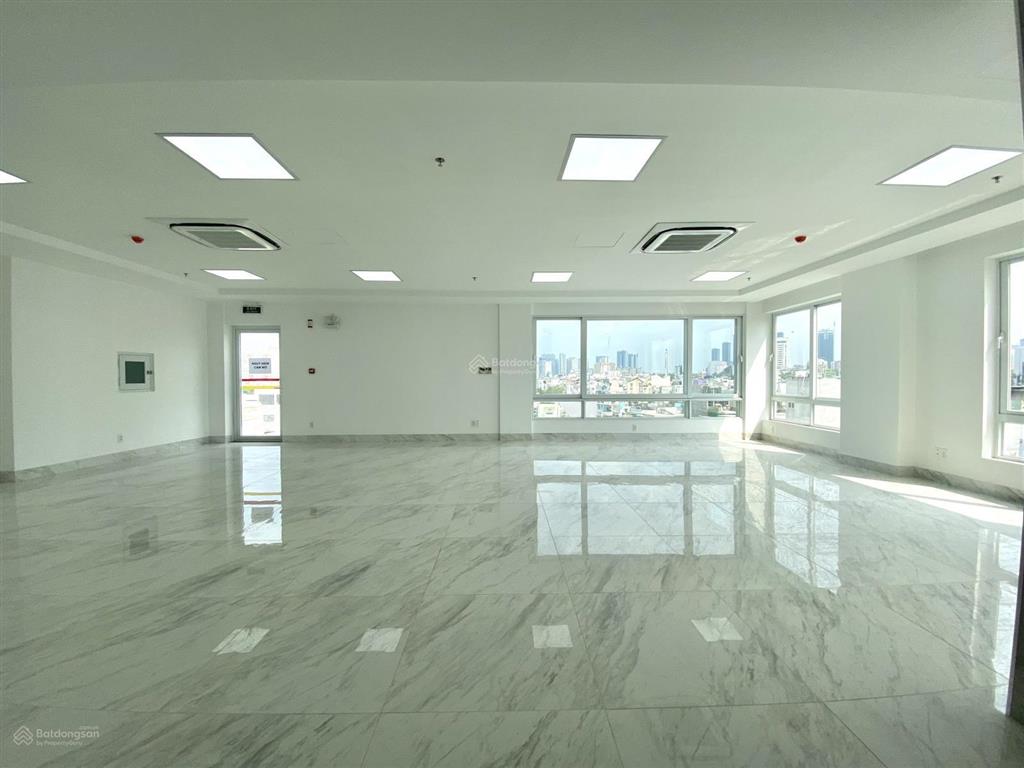 Cho thuê văn phòng quận bình thạnh  khu d2điện biên phủ, 80m2 chỉ 11,5$/m2 ngăn sẵn phòng