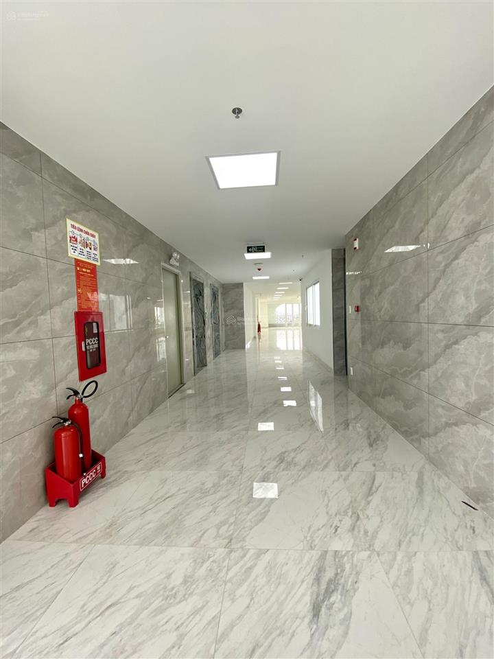 Cho thuê văn phòng quận bình thạnh  khu d2điện biên phủ, 80m2 chỉ 11,5$/m2 ngăn sẵn phòng