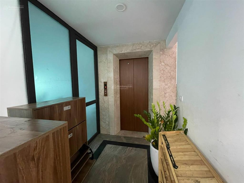Cho thuê văn phòng quận 1  khu trần hưng đạo  80m² chỉ 365.232đ/m2  có sảnh lễ tân mới đẹp