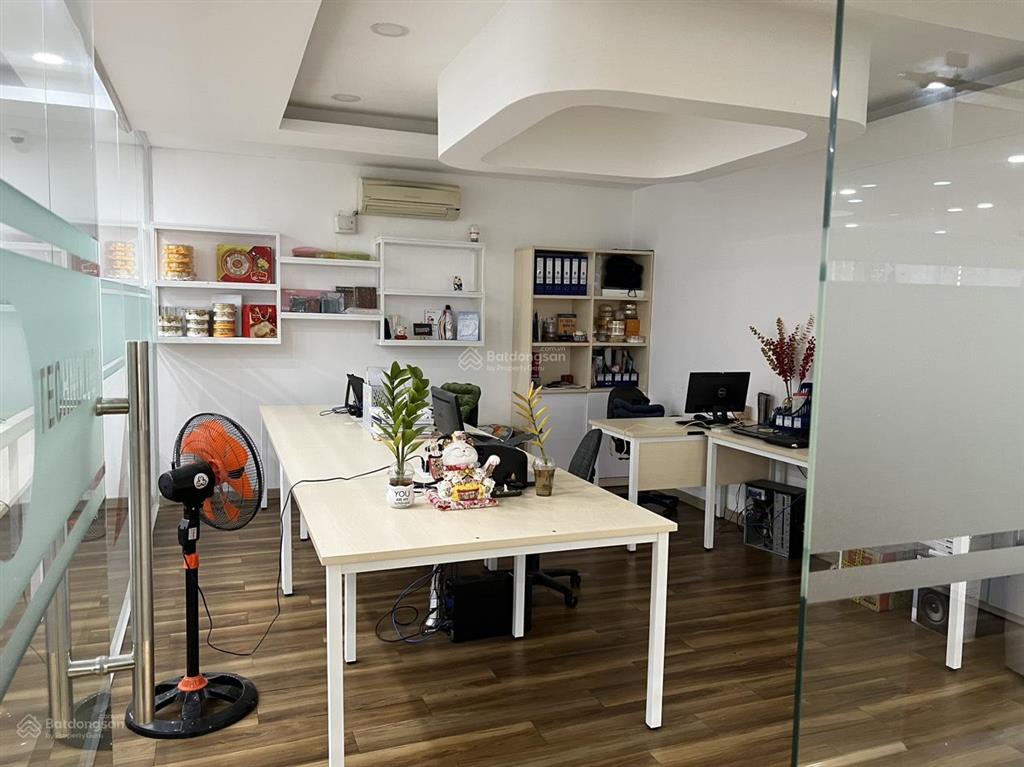 Cho thuê văn phòng quận 1  khu trần hưng đạo  80m² chỉ 365.232đ/m2  có sảnh lễ tân mới đẹp