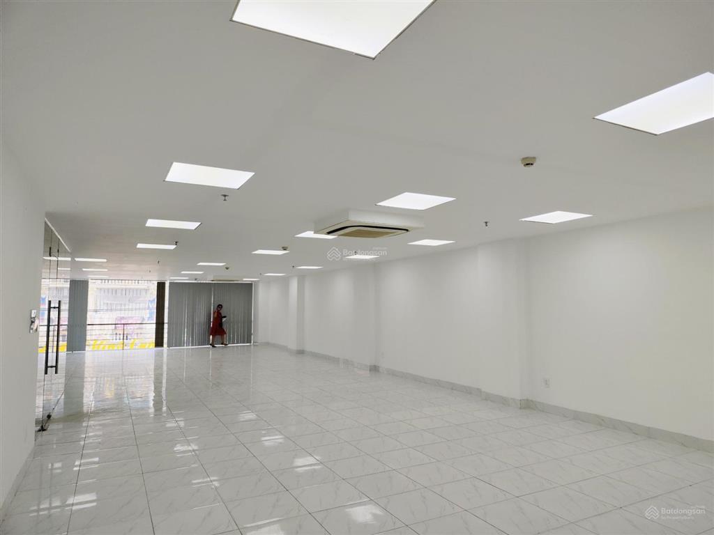 Cho thuê văn phòng tân bình giá cạnh tranh  free ngoài giờ, 70m2 mặt kính thoáng