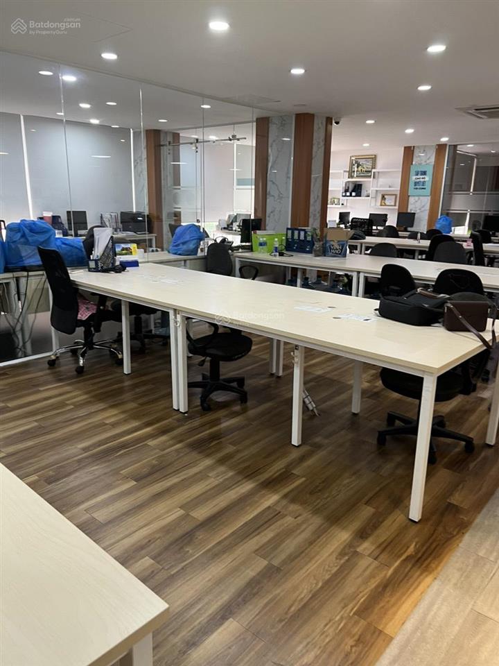 Cho thuê văn phòng quận 1 khu trung tâm  chính chủ  60m2  100m2  150m2, ngăn sẵn phòng