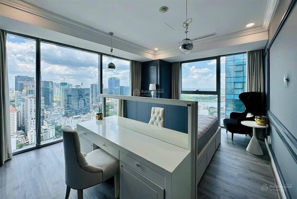 Bán căn hộ vincom đồng khởi  235m2 4pn 4wc ntcb  2 view marina tower và hồ bơi