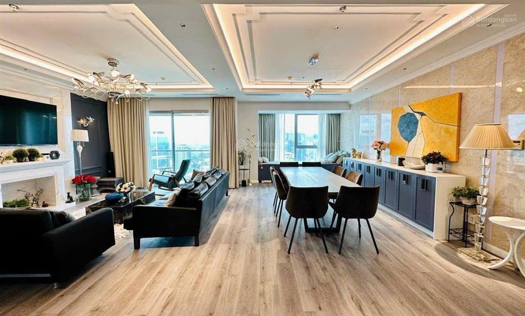 Bán căn hộ vincom đồng khởi  235m2 4pn 4wc ntcb  2 view marina tower và hồ bơi