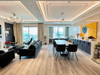 Bán căn hộ vincom đồng khởi  235m2 4pn 4wc ntcb  2 view marina tower và hồ bơi