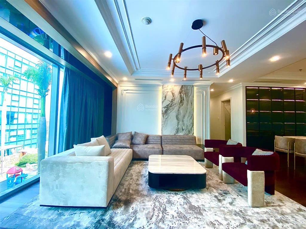 Bán căn hộ vincom đồng khởi, quận 1, dt 190m2 4pn 3wc, đầy đủ nội thất, giá chỉ 62 tỷ