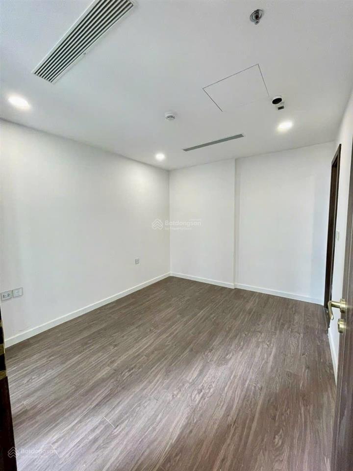 Cho thuê gấp căn 2pn2wc 70m² nội thất cơ bản 13tr sunshine sky city