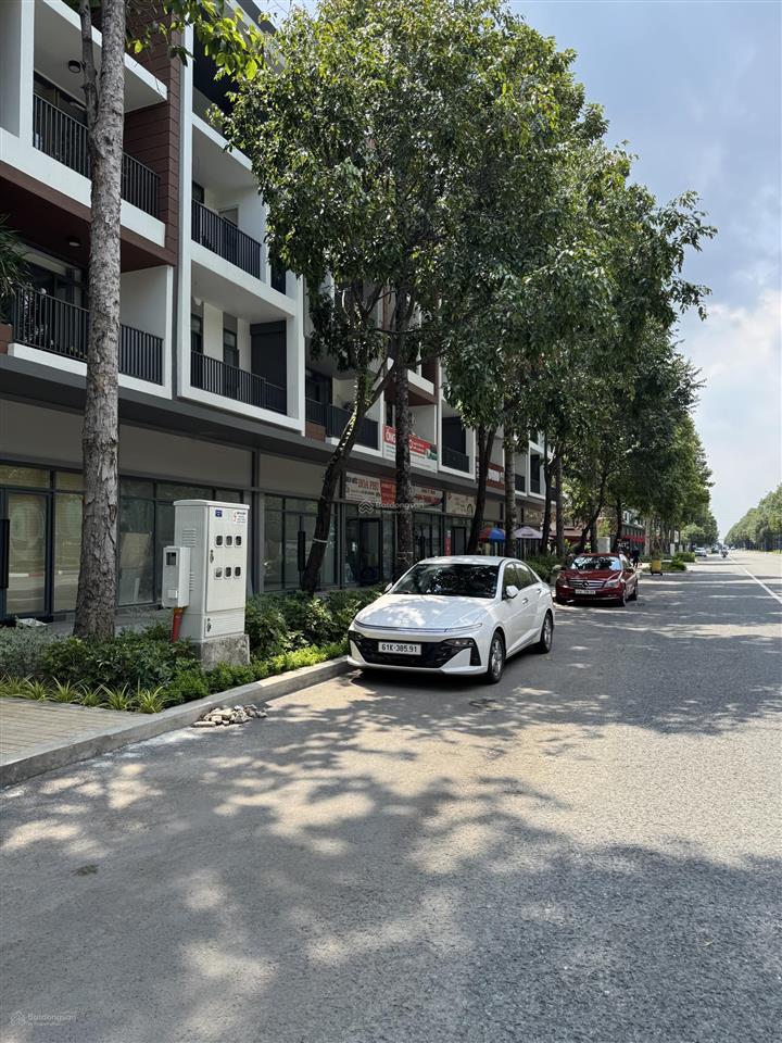 Bán nhà phố 2 lầu chỉ thanh toán 30% nhận nhà  phần còn lại giãn 5 năm không lo lãi suất nh
