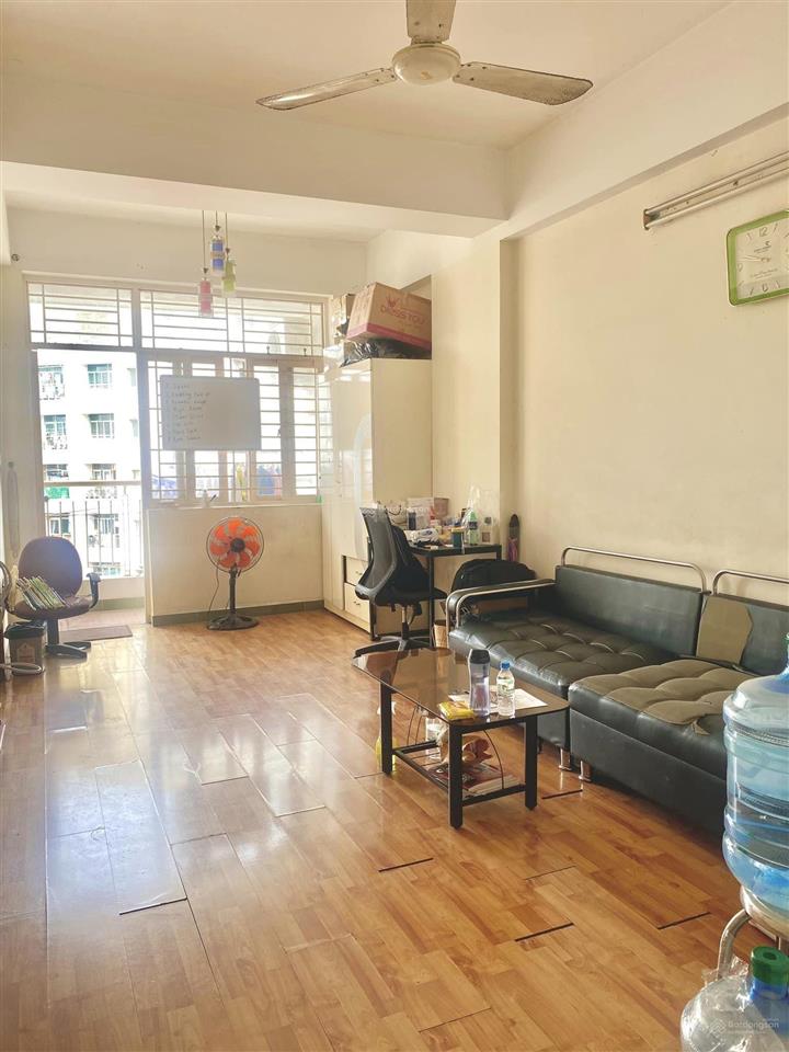 Bán căn hộ phú thọ  sổ hồng riêng. dt 65m2  2 phòng ngủ  giá bán 3 tỷ 4