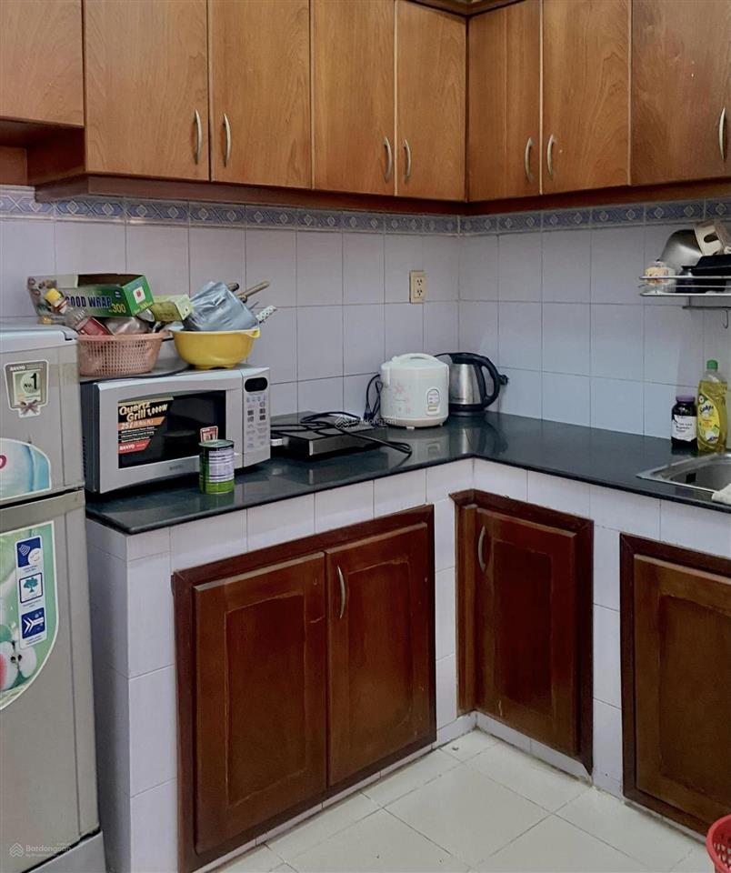 Bán căn hộ phú thọ  sổ hồng riêng. dt 65m2  2 phòng ngủ  giá bán 3 tỷ 4