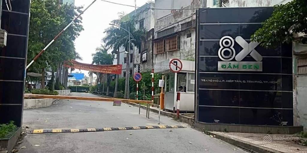 Bán ch 1pn có sổ hồng ở 8x đầm sen. 46m2  1pn, giá bán 2.3 tỷ.  mỹ xem nhà 038405896