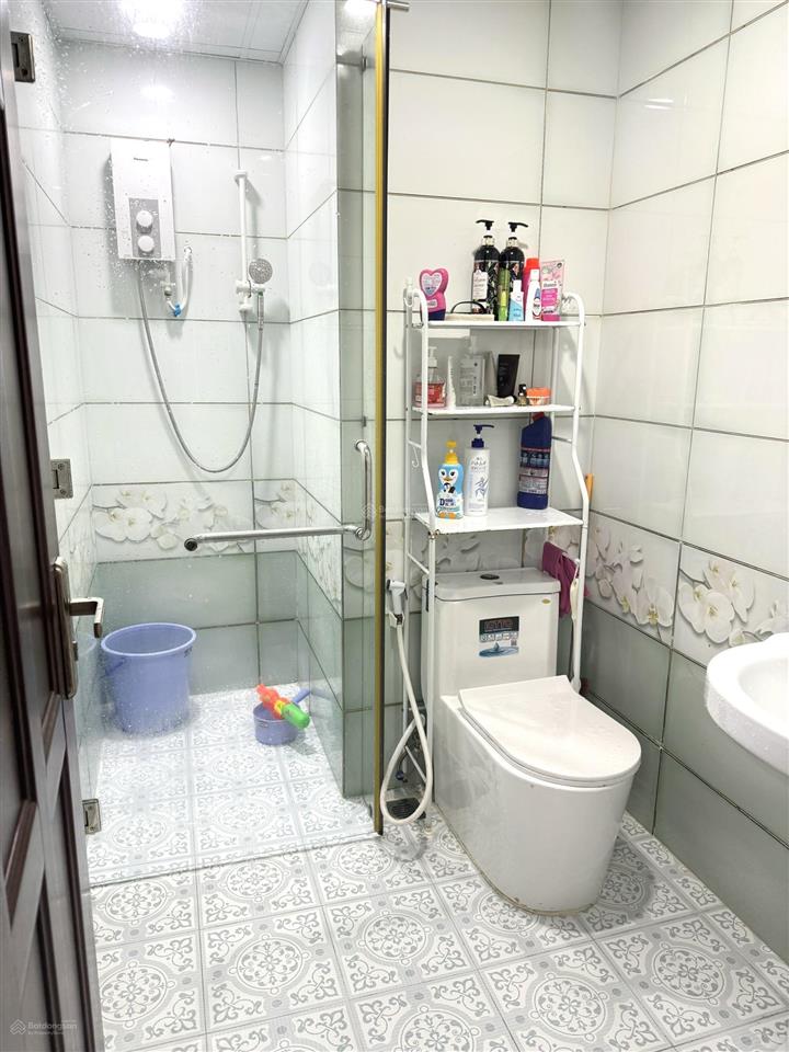 Bán căn hộ sổ hồng lâu dài ở sacomreal 584. diện tích 79m2  2pn,2wc, giá chỉ 3.5 tỷ, hỗ trợ vay.