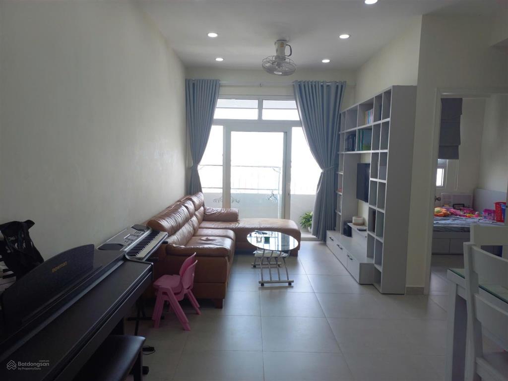 Cần bán âu cơ tower  đã có sổ. diện tích 80m2  3pn  2wc, giá bán 4,1 tỷ. giáp quận tân bình.