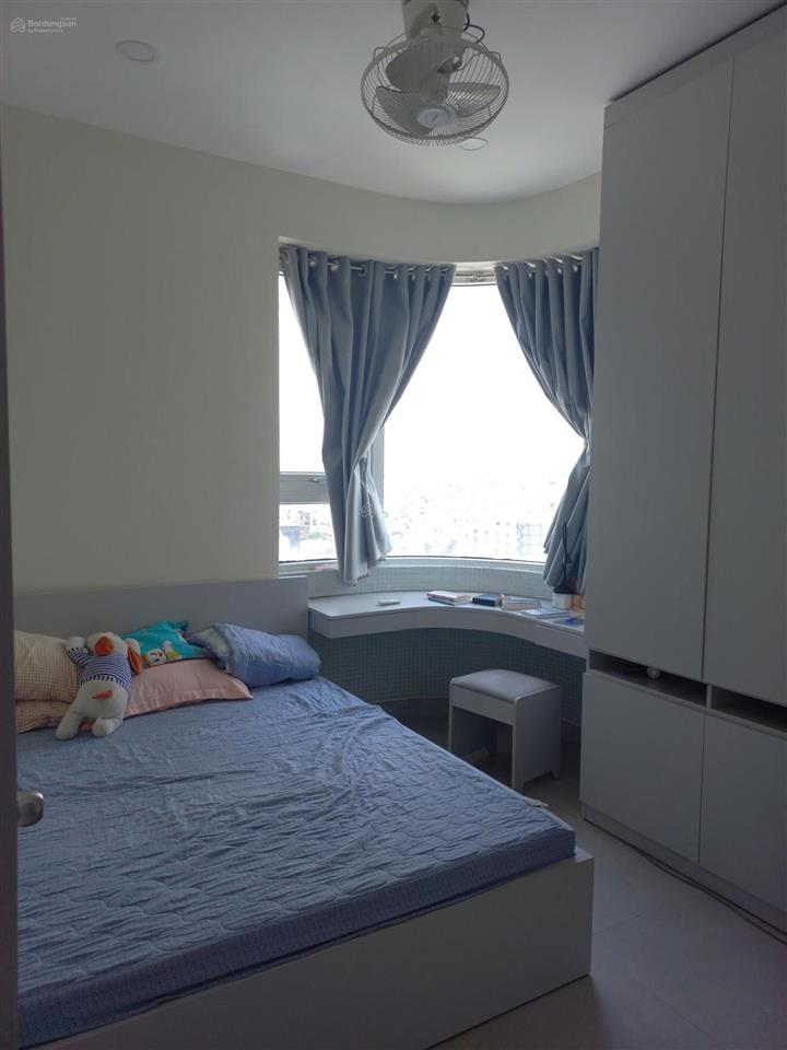 Cần bán âu cơ tower  đã có sổ. diện tích 80m2  3pn  2wc, giá bán 4,1 tỷ. giáp quận tân bình.