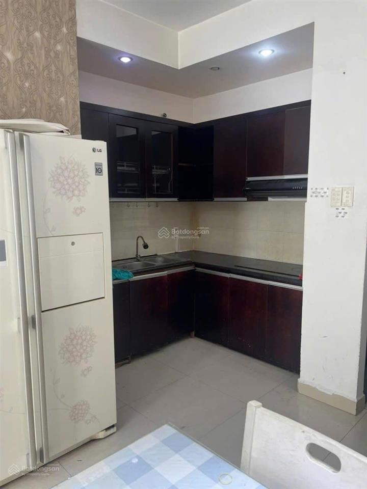 Cần bán âu cơ tower  đã có sổ. diện tích 80m2  3pn  2wc, giá bán 4,1 tỷ. giáp quận tân bình.