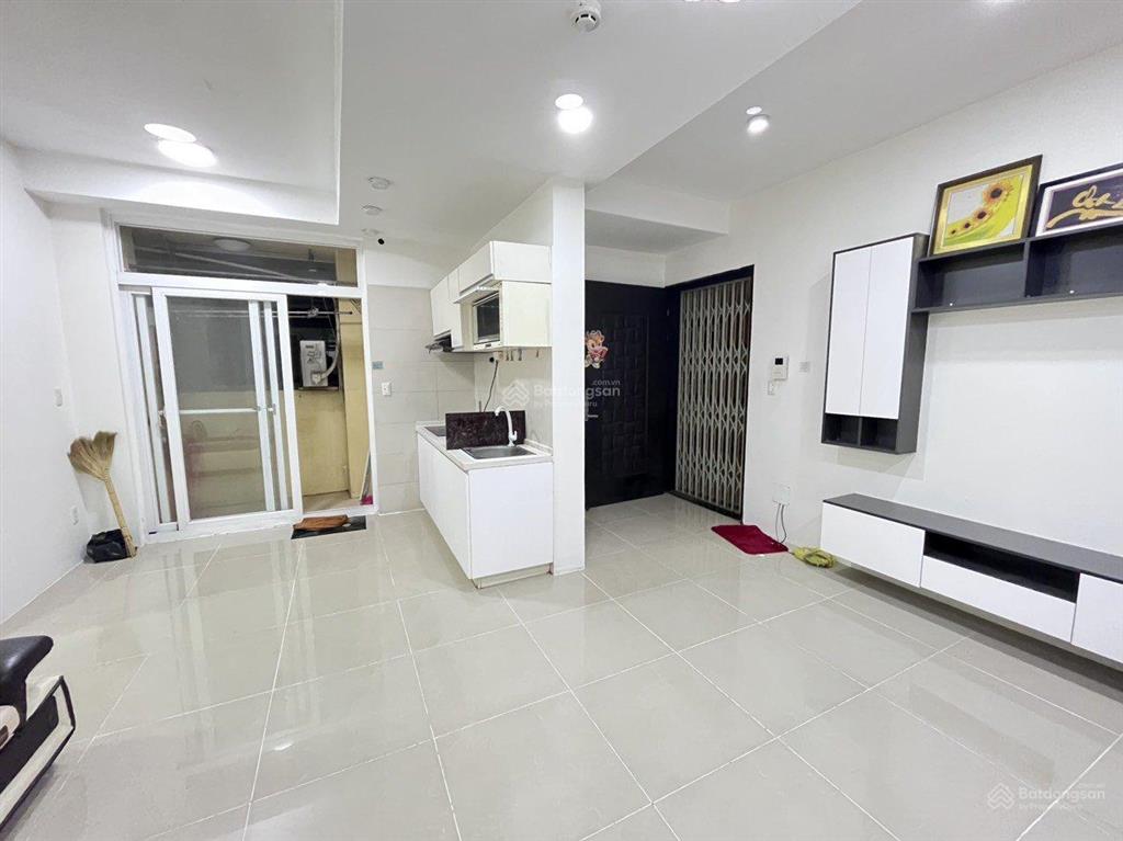 Bán căn hộ hoàng kim thế gia  3pn thoáng mát sổ hồng đầy đủ, giá 3 tỷ 2. gọi số 0384 015 *** xem nhà