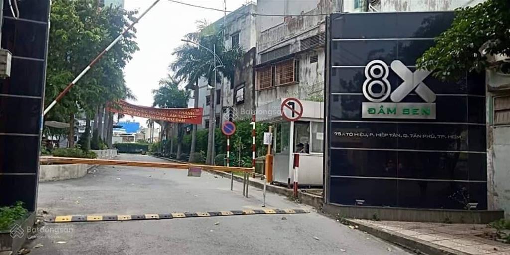 Bán cc 8x đầm sen, 1pn  1wc, giá bán 2 tỷ 250  sổ hồng riêng.  0384 015 *** xem nhà