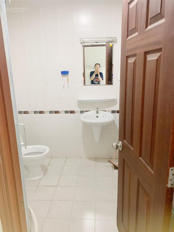 Cần bán chung cư phú thạnh 60m2  2pn  bán giá 1.950 tỷ. công chứng trong ngày.