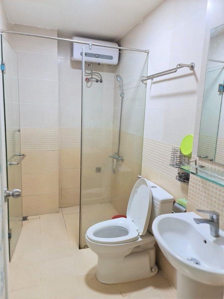 Cần bán CC Oriental Plaza - Sổ hồng riêng - 2PN.2WC - Bán giá 4.350 tỷ.