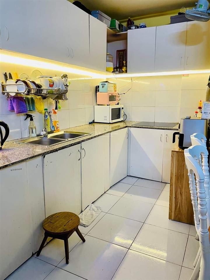 Cần bán chung cư sài gòn town 2pn  59m2. giá tốt 2 tỷ 150, hợp đồng mua bán.