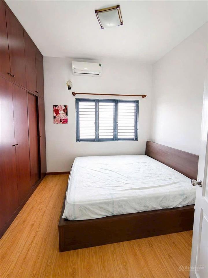 Bán căn hộ phú thọ ngay coopmart lữ gia q.11, có sổ hồng, 60m2, giá bán 3,8 tỷ.