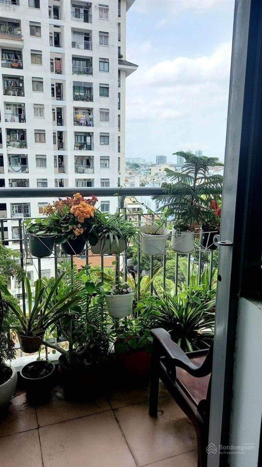 Bán gấp căn hộ chung cư 312 lạc long quân, 64m2, sổ hồng riêng  giá bán 3,4 tỷ