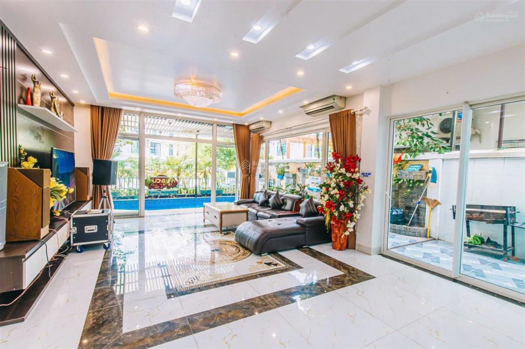 Bán cắt lỗ biệt thự villa flc sầm sơn full nội thất, đang kinh doanh cho thuê