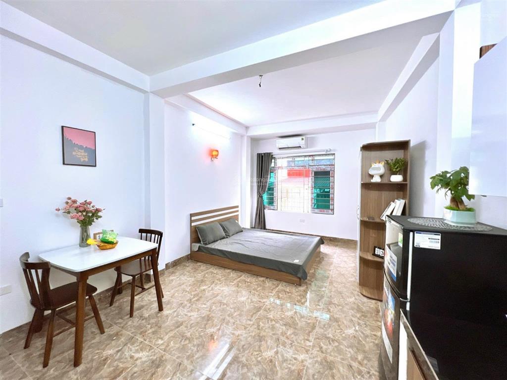Studio 43 trung kính (ngõ 5 tú mỡ)
phòng full đồ