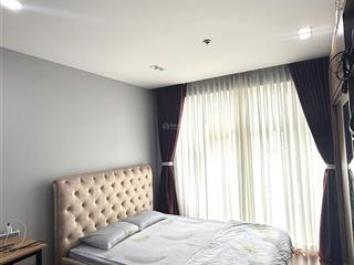 Cho thuê căn hộ sky center studio = 11tr/tháng, full nội thất, ở liền, có ban công dài rộng