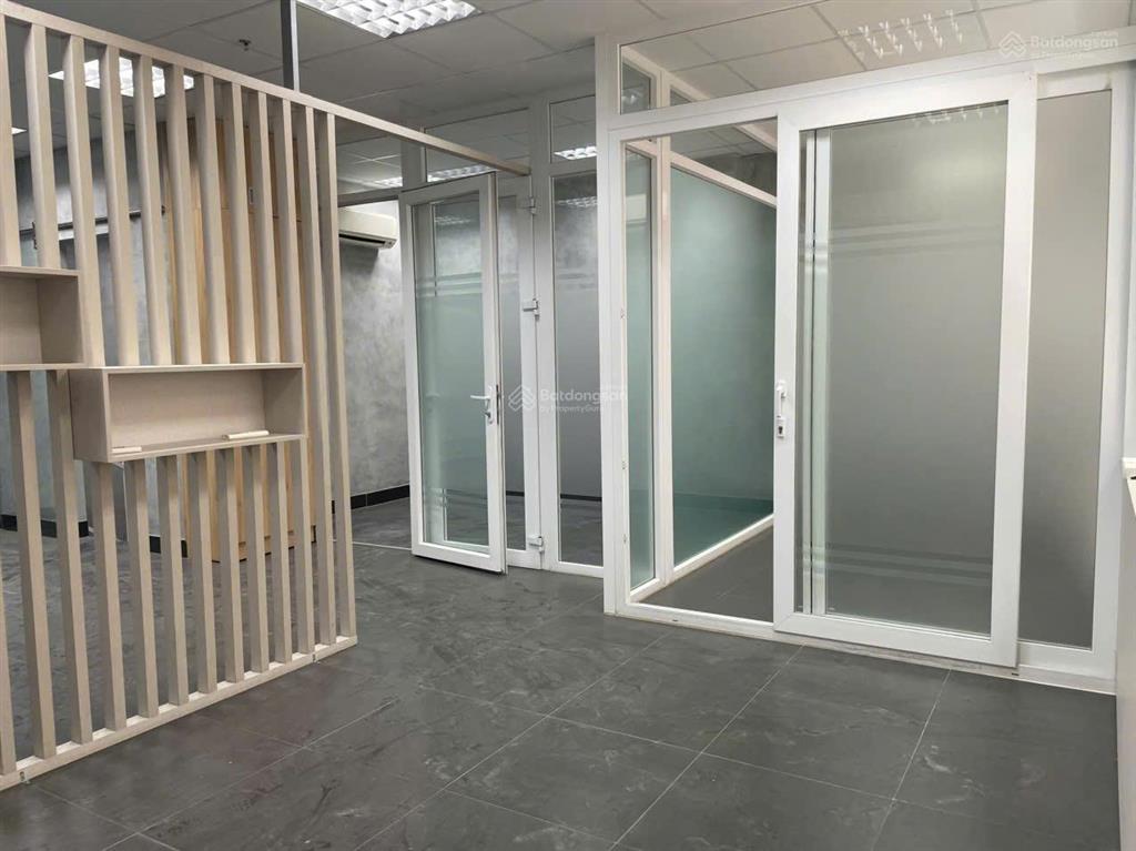 Bán shophouse chung cư sky center 130m2 = 8,260 tỷ bao thuế phí sang tên, sẵn hđồng thuê 33tr/tháng