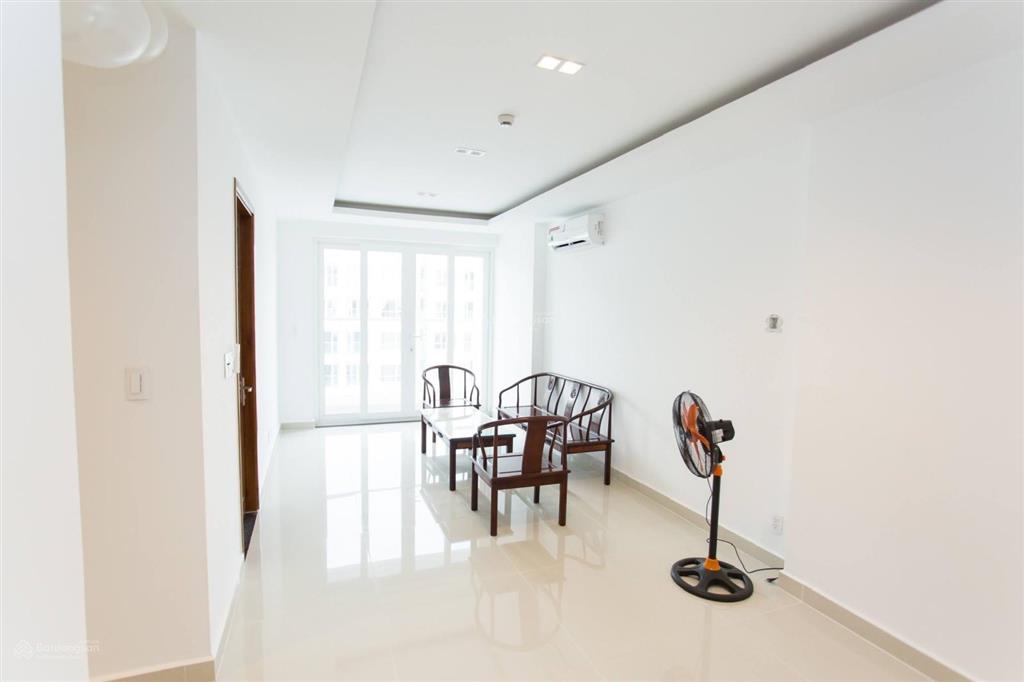 Bán căn hộ sky center 2pn  2wc = 5.8 tỷ full nội thất, bao thuế phí sang tên, có hd thuê giá tốt