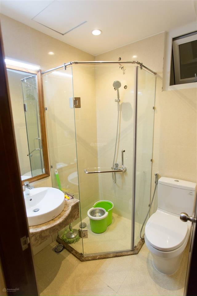 Bán căn hộ sky center 2pn  2wc = 5.8 tỷ full nội thất, bao thuế phí sang tên, có hd thuê giá tốt
