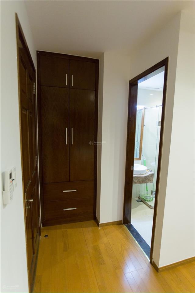 Bán căn hộ sky center 2pn  2wc = 5.8 tỷ full nội thất, bao thuế phí sang tên, có hd thuê giá tốt