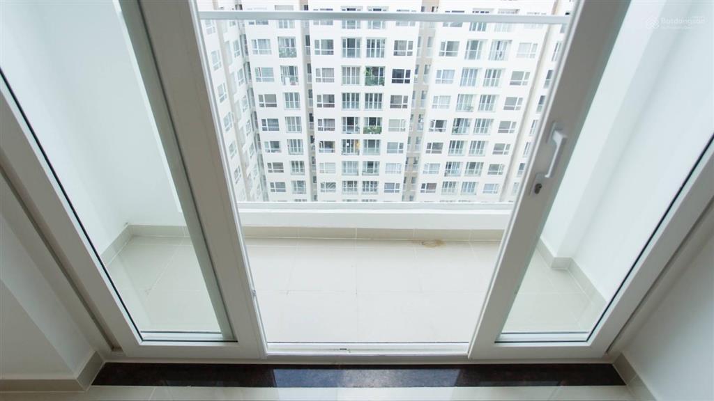 Bán căn hộ sky center 2pn  2wc = 5.8 tỷ full nội thất, bao thuế phí sang tên, có hd thuê giá tốt