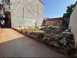 Bán lô đất mai động từ sơn diện tích 73,6m2 giá nhỉnh 1 tỷ 0982 425 ***