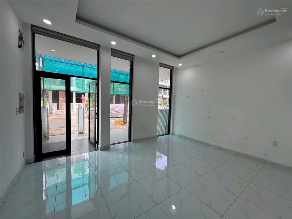 Bán nhà phố citi bella 1, compound, hướng tây nam