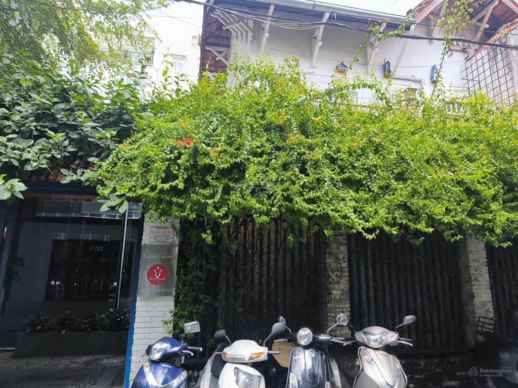 Cho thuê nhà riêng 180, hai bà trưng, 130 triệu, 246 m2