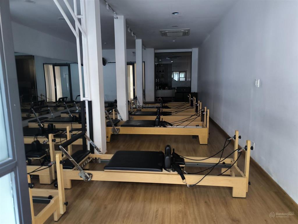 Cho thuê nhà riêng 180, hai bà trưng, 130 triệu, 246 m2