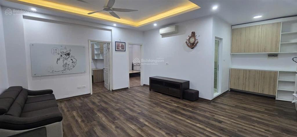 Bán căn hộ 2 phòng ngủ chung cư ct3 kđt văn khê, sẵn sổ đỏ lâu dài