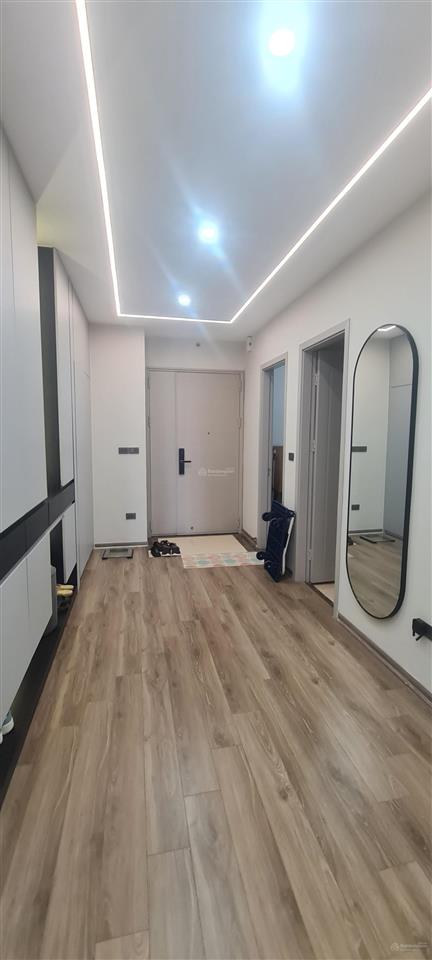 Bán căn hộ 3 phòng ngủ 107m² đầy đủ nội thất đẹp, tầng trung, bc hướng đông mát tại hpc landmark