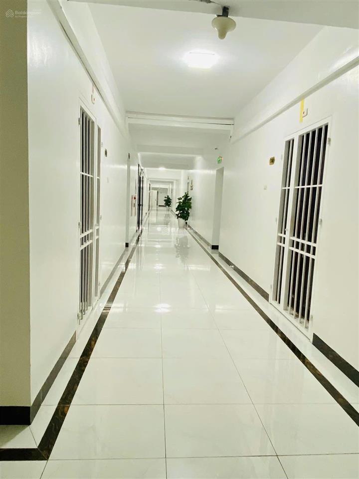 Bán căn hộ 3 phòng ngủ 114m2 chung cư ct4 văn khê. nhà đẹp giá tốt