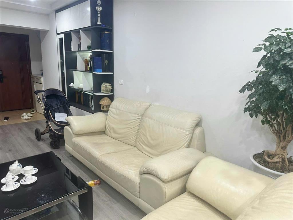 Bán căn hộ góc 3 phòng ngủ + 2wc tại tòa nhà ct1 khu đô thị văn khê.