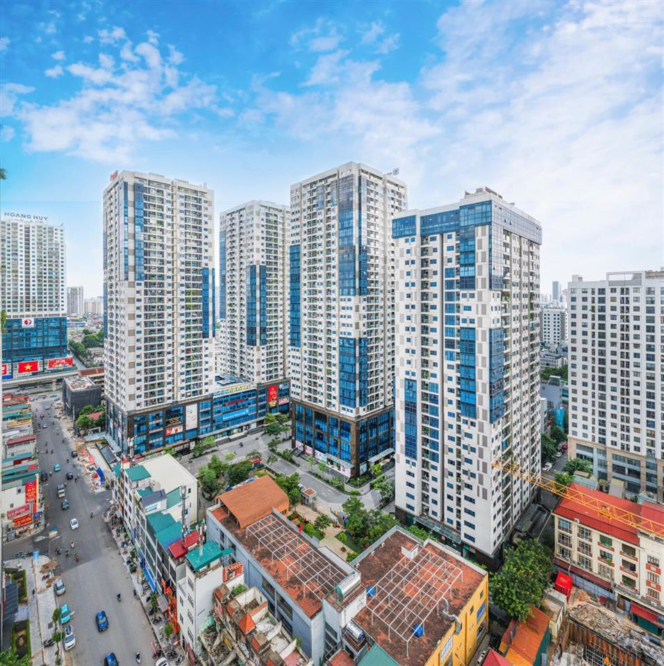 Bán sàn văn phòng sổ đỏ lâu dài tại tầng khối đế thương mại tòa nhà goldseason 47 nguyễn tuân