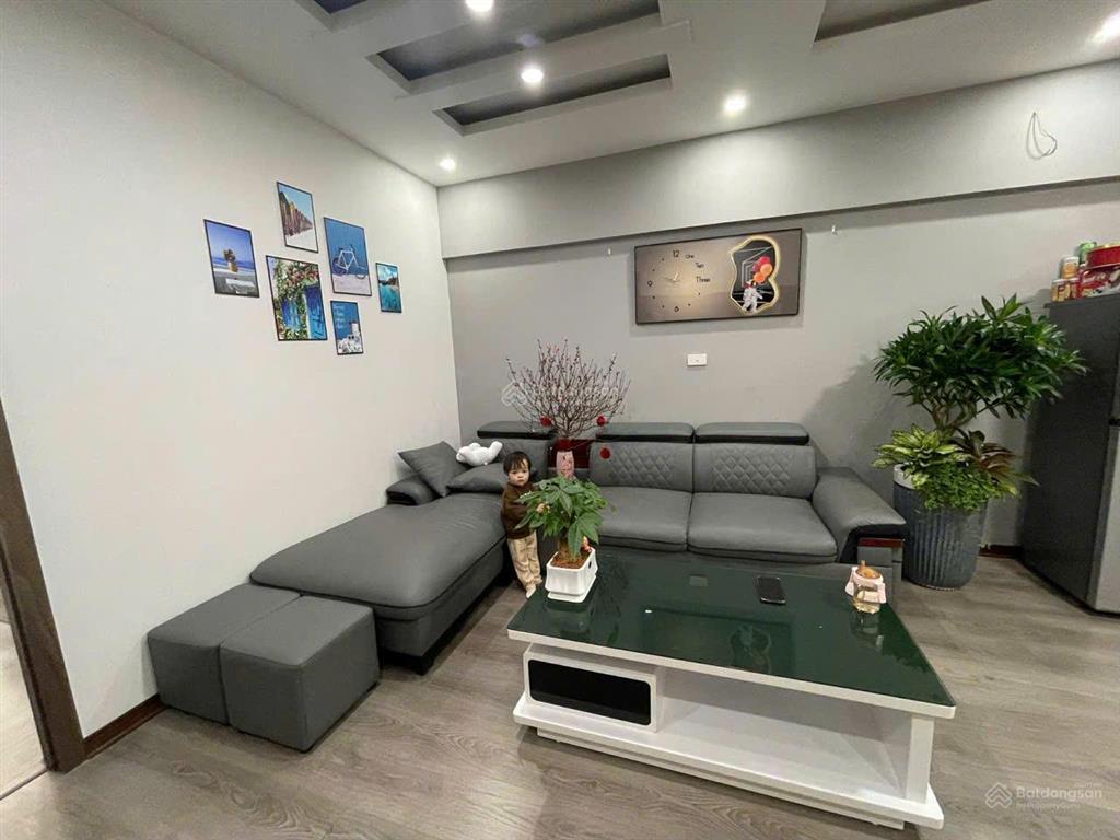 Bán căn hộ 3 ngủ nội thất đẹp chỉ 4,8 tỷ tại tòa chung cư ct1 văn khê, hà đông.