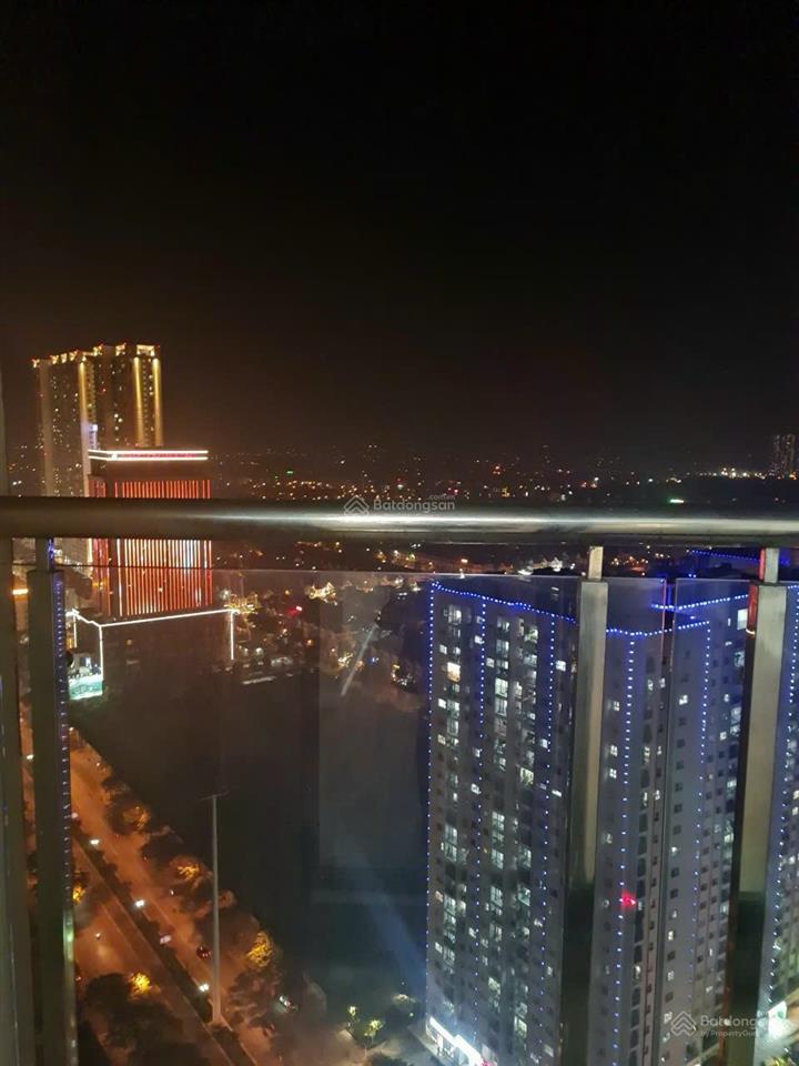 Bán căn hộ 2 ngủ diện tích rộng 106.4m2, thoải mái sửa thành 3 ngủ đẹp, giá hời khu