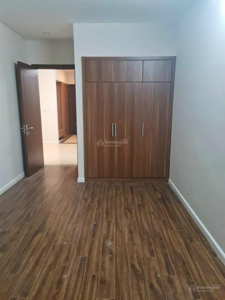 Bán căn hộ 2 ngủ diện tích rộng 106.4m2, thoải mái sửa thành 3 ngủ đẹp, giá hời khu