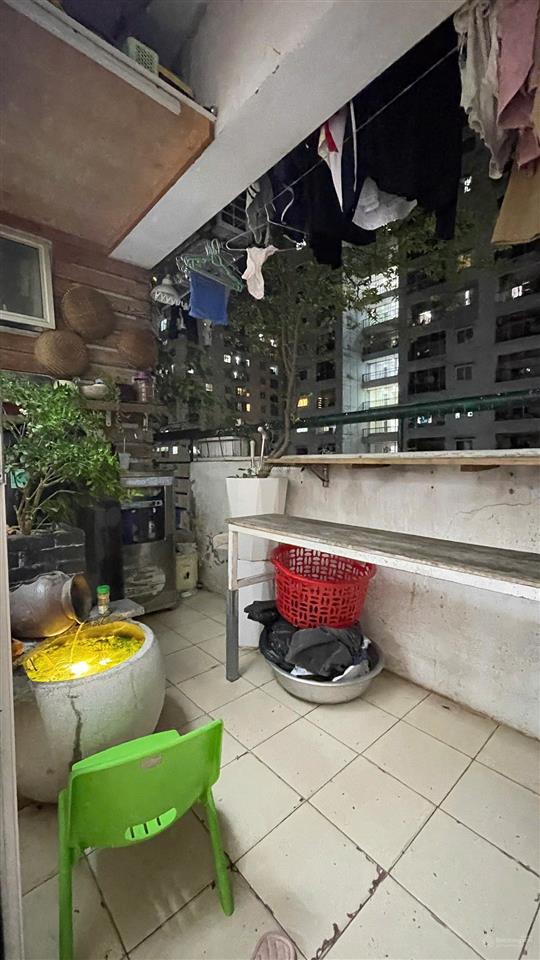 Bán nhanh căn hộ 2 ngủ 2vs diện tích rộng, có thể sửa 3 ngủ tại ct1 văn khê, hà đông