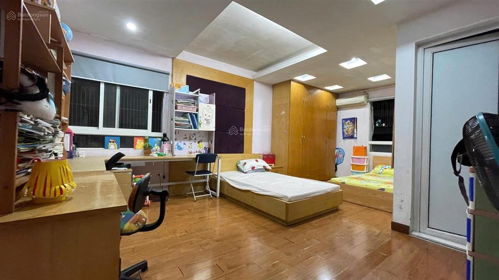 Bán nhanh căn hộ 2 ngủ 2vs diện tích rộng, có thể sửa 3 ngủ tại ct1 văn khê, hà đông