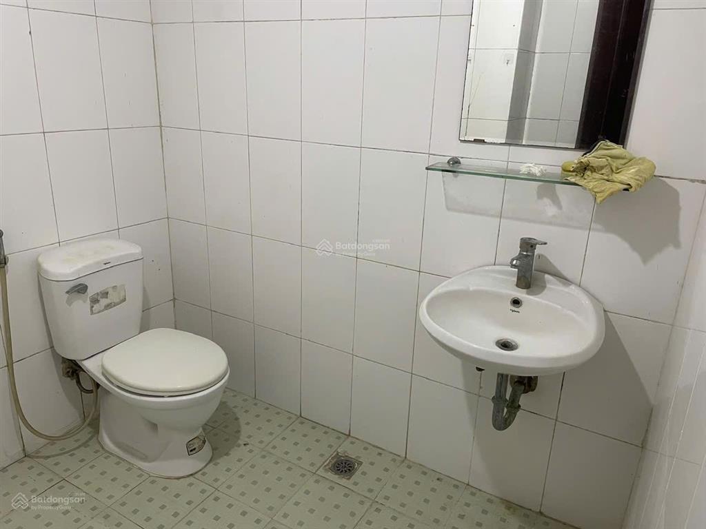Bán căn hộ 3 phòng ngủ, 2 vệ sinh chung cư ct4 kđt văn khê, sẵn sổ đỏ lâu dài