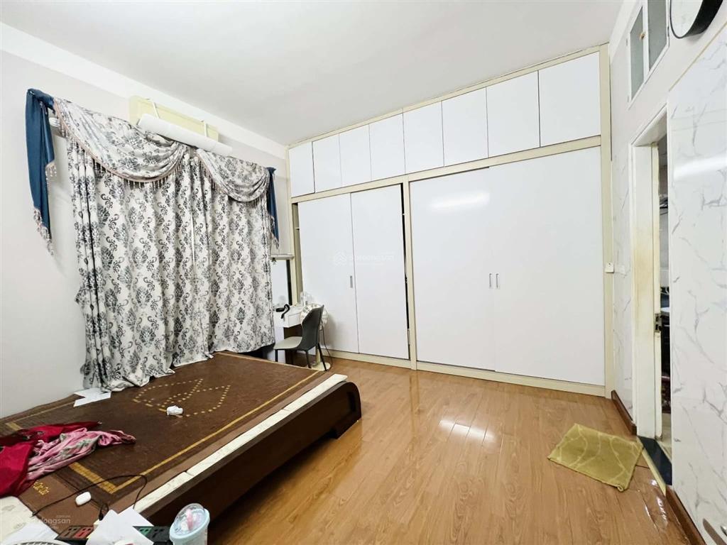 Bán căn hộ 3 phòng ngủ 135m2 chung cư ct văn khê, sẵn đầy đủ nội thất